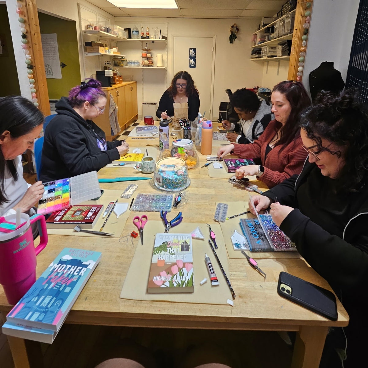 Bedazzling & Yapping : 4th Thurs of the Month : 5-8pm